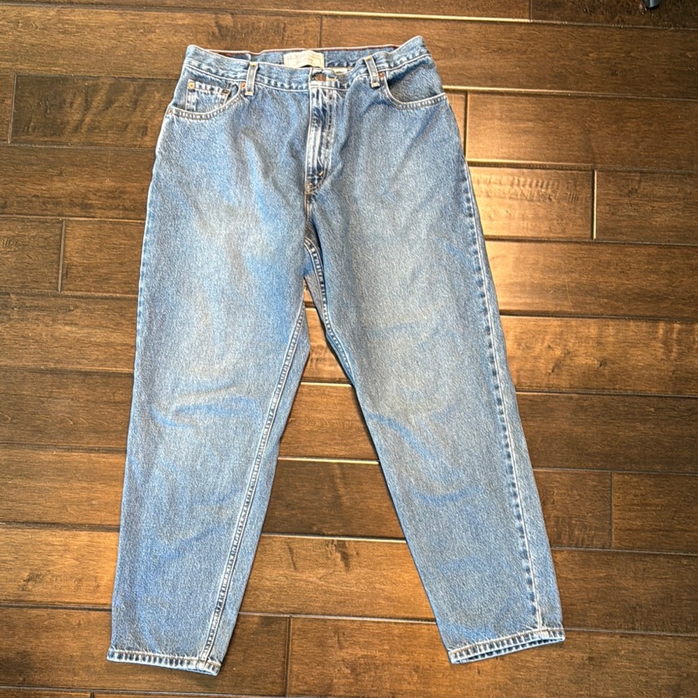 ❤️3/$30 Levi Strauss Relaxed Fit Women’s Jeans - Misses 16M